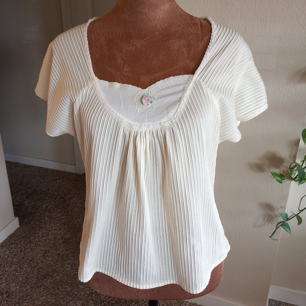 Vintage Cream Pleated Babydoll Blouse Lace Rosette Romantic Coquette Balletcore